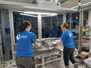 Assembly Line bei Vogt-Stanzteile